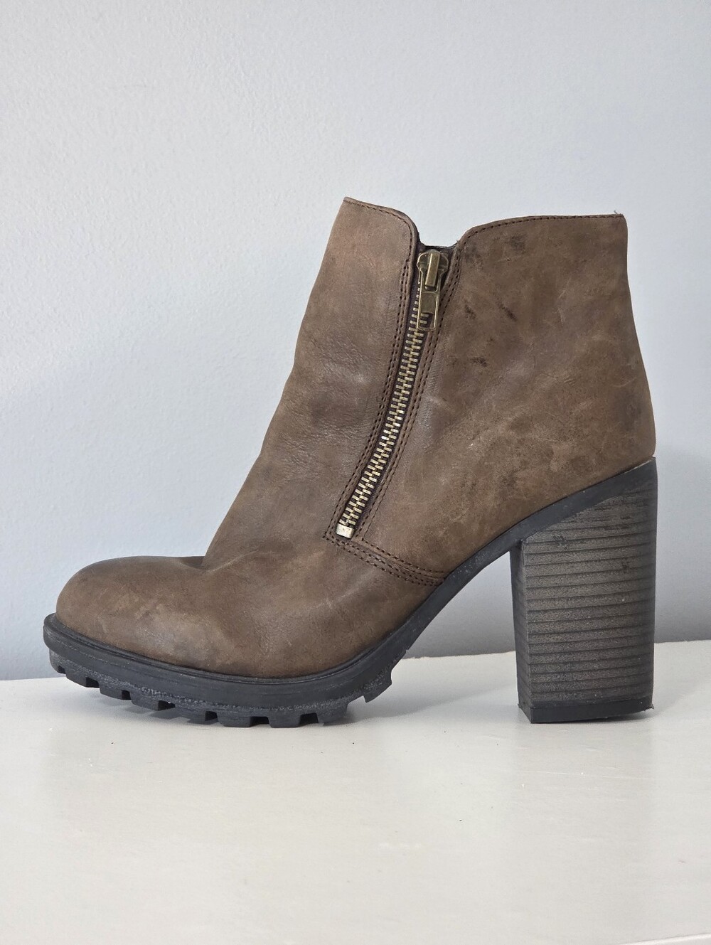 Luca Ferri Brown Leather Lug Sole Block Heel Ankle Double Zip Boots Sz 37(6.5-7)